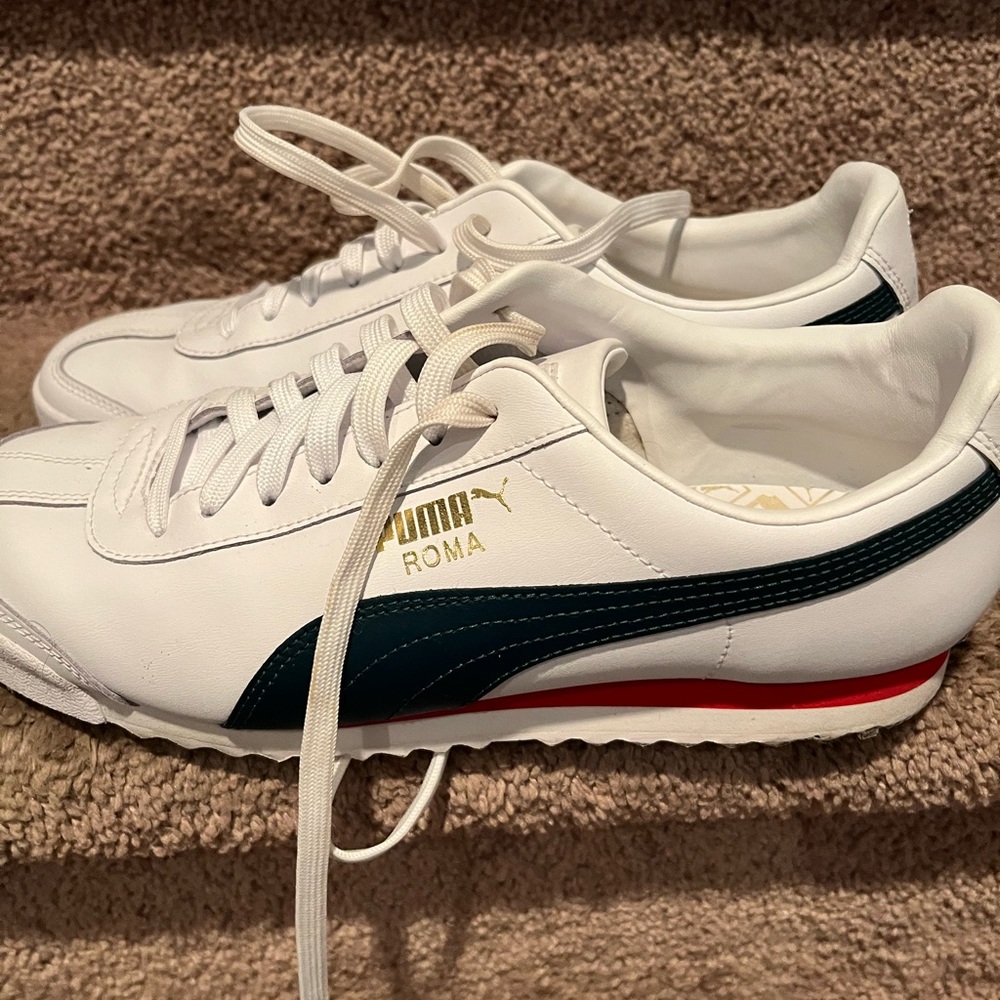 Puma Roma Sneakers size 9 gorgeous & so stylish Comes with box. Clean like new🇮🇹 - Picture 11 of 11